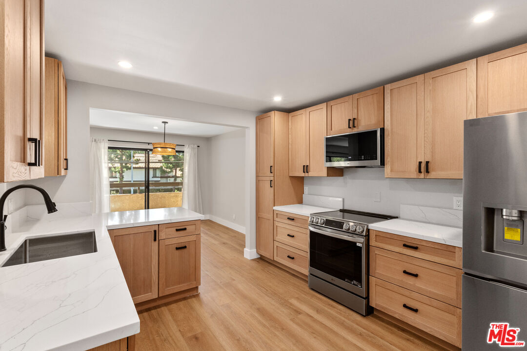 Property Photo: 5001 E Atherton St CA 90815