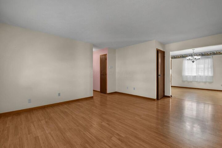 Property Photo:  1141 Whispering Pines Court  OH 43056 