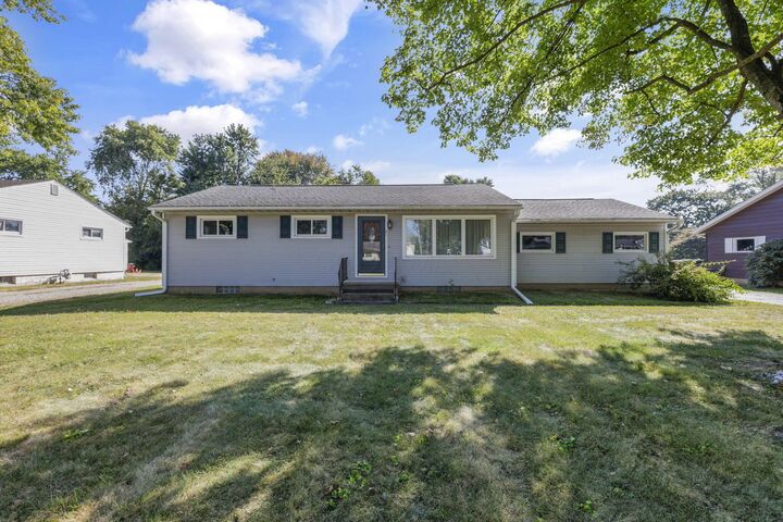 832 Oberlin Drive  Heath OH 43056 photo