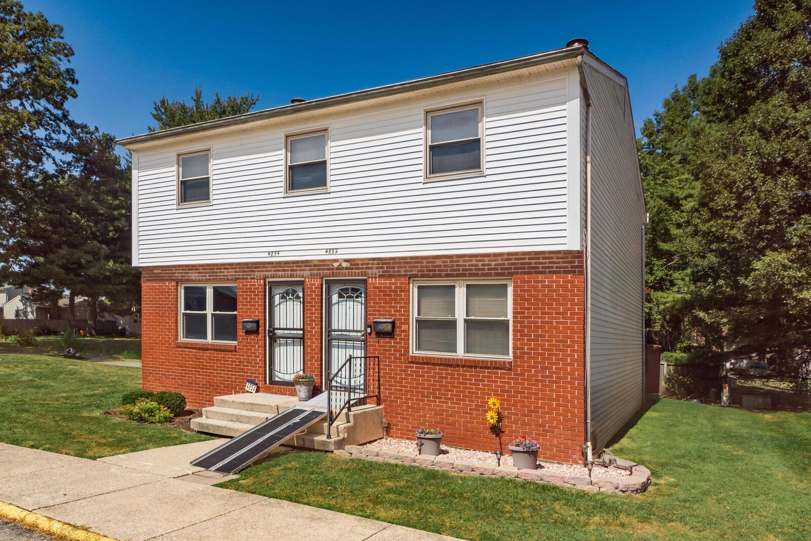 Property Photo:  4854 Snowbird Circle  OH 43229 