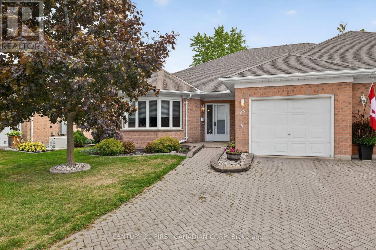 Property Photo: 22 Ilderbrook Circle ON N0M 2A0