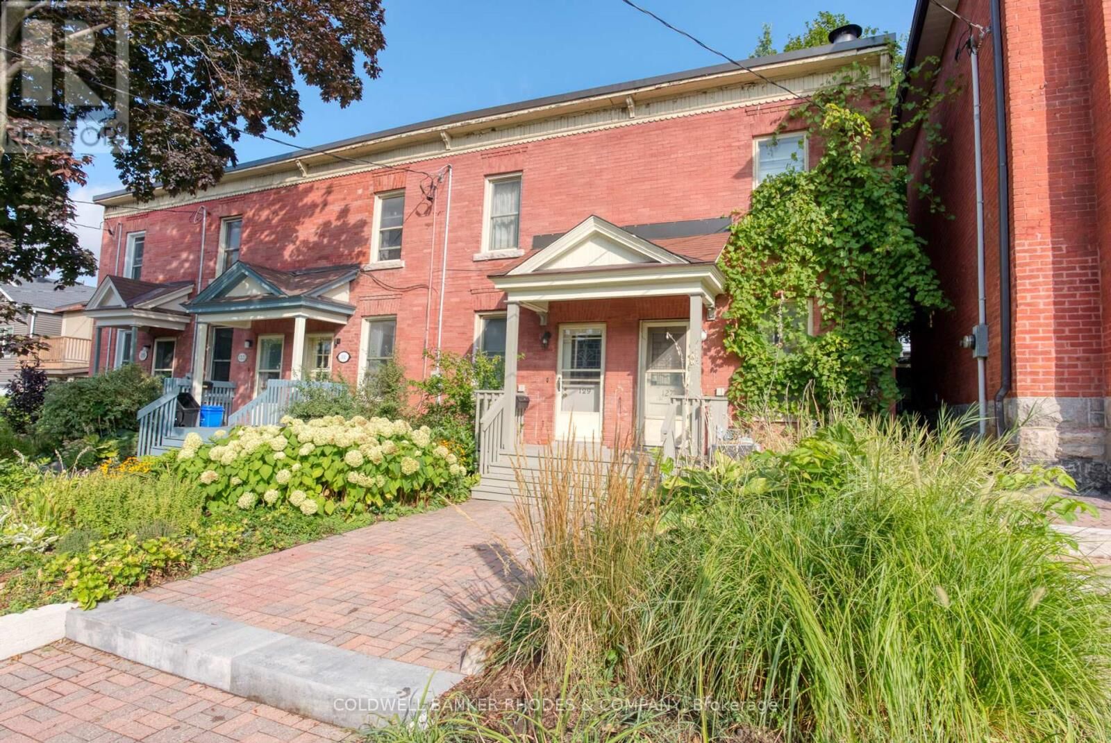 Property Photo:  129 Elm Street  ON K1R 6N4 
