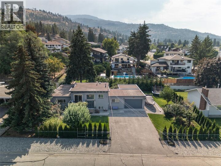 Photo de la propriété:  1618 Duncan Ave E Avenue  BC V2A 2X9 