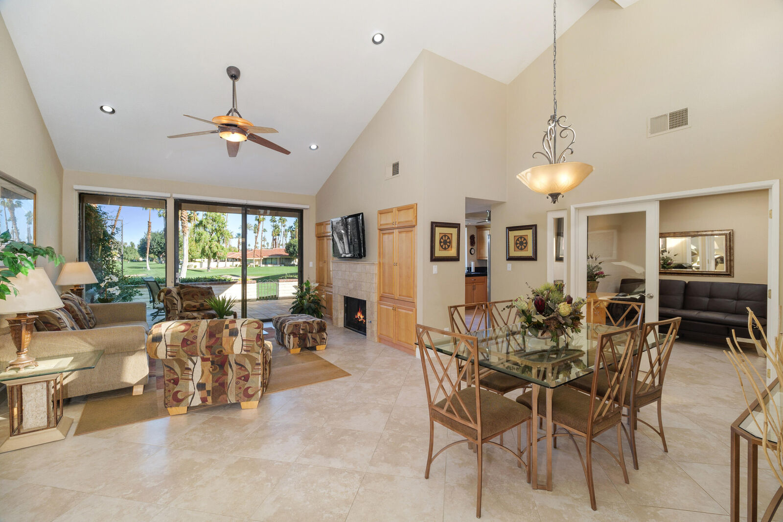 Property Photo: 240 Santa Barbara Circle CA 92260
