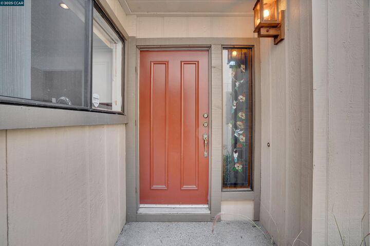 Property Photo: 1120 Holmes Way CA 94541