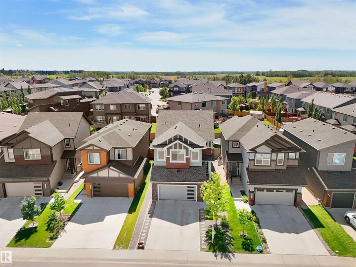 Property Photo:  4015 6 Avenue SW  AB T6X 2J1 