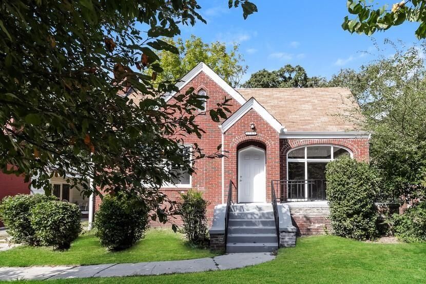 Property Photo:  1709 Rogers Avenue SW  GA 30310 