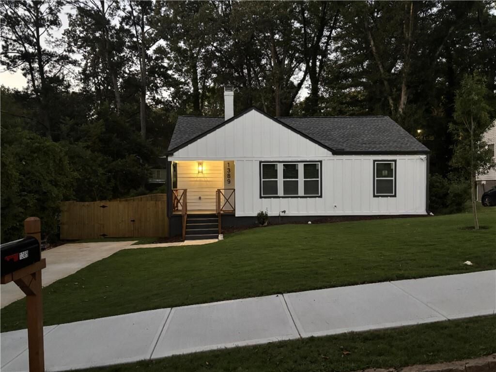 Property Photo: 1389 Lanvale Drive SW GA 30310