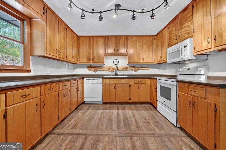 Property Photo: 260 Flat Creek Crossing GA 30513