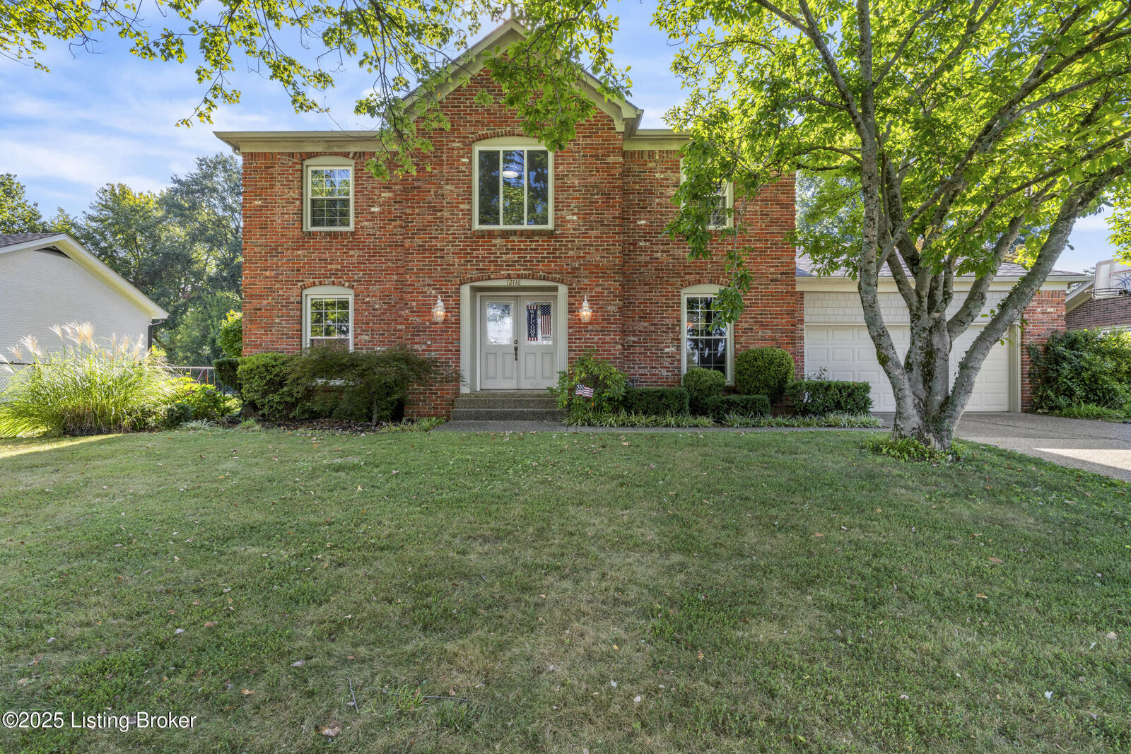 Property Photo:  12116 Briargate Ln  KY 40026 