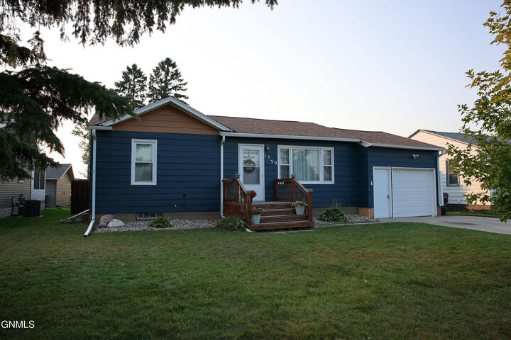 1530 5th Avenue SW  Jamestown ND 58401 photo