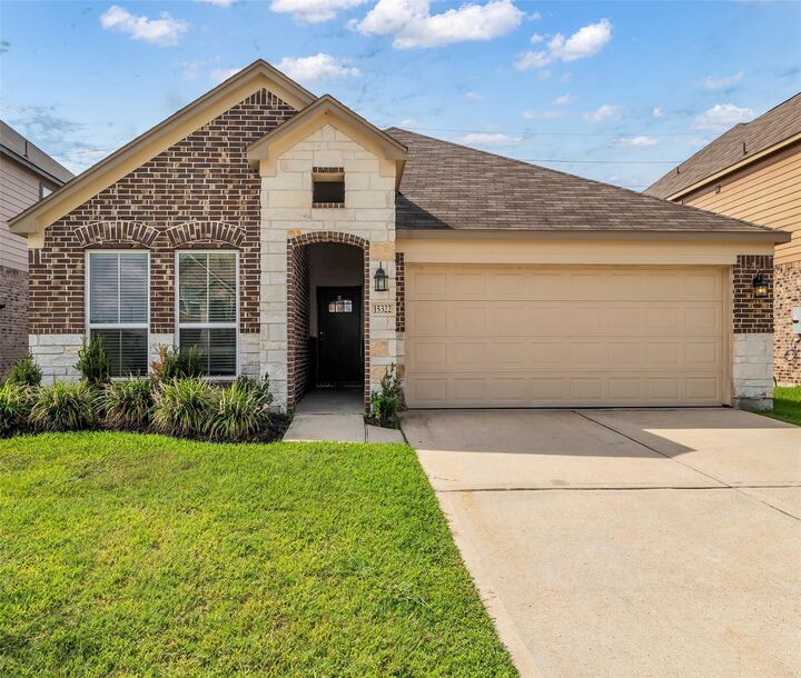 Property Photo: 15322 Laceleaf Trail TX 77044