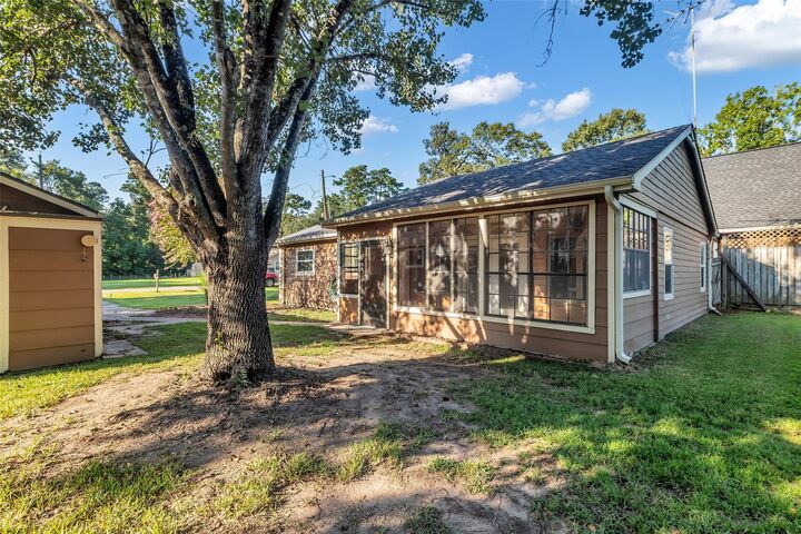 Property Photo:  332 Springwood Drive  TX 77385 
