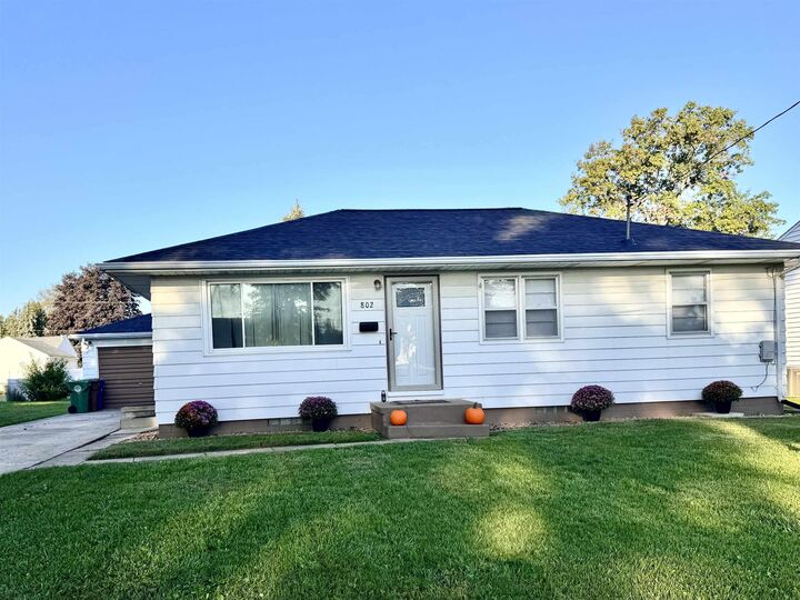 802 Dena Street  Waterloo IA 50701 photo