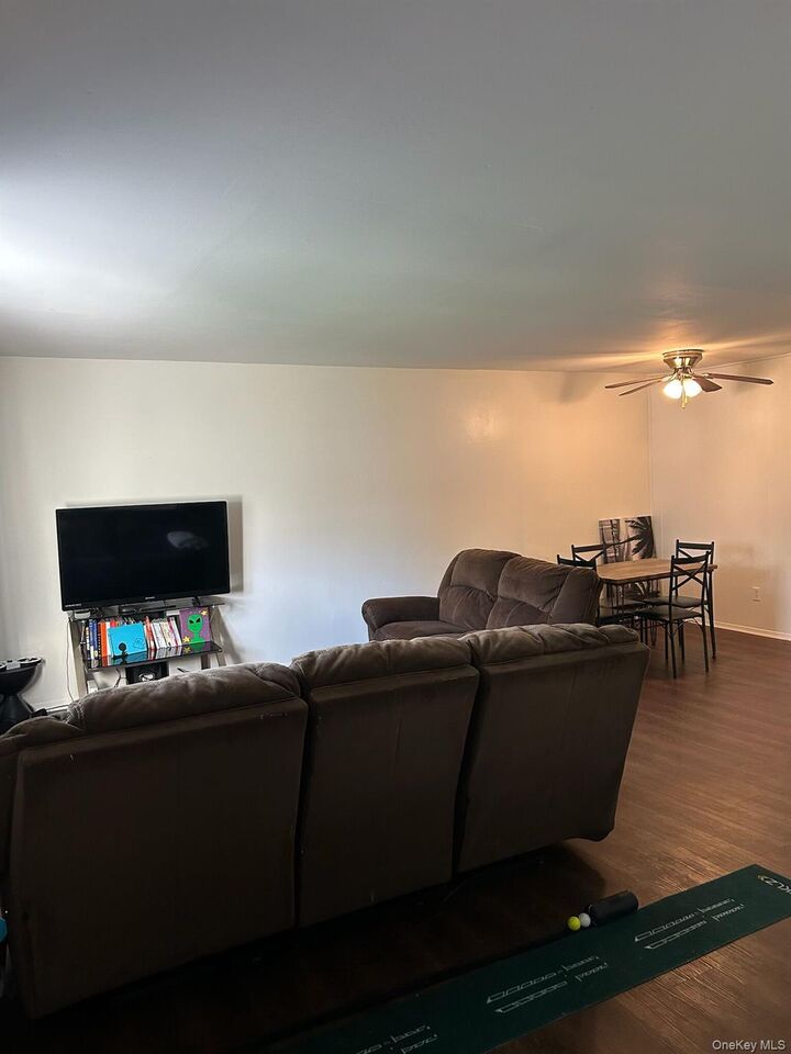 Property Photo:  17 White Gate Road G  NY 12590 
