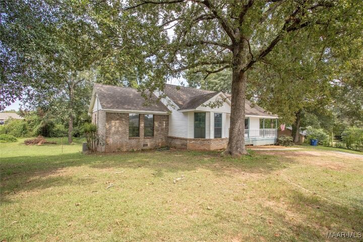 1784 Old Prattville Road  Deatsville AL 36022 photo