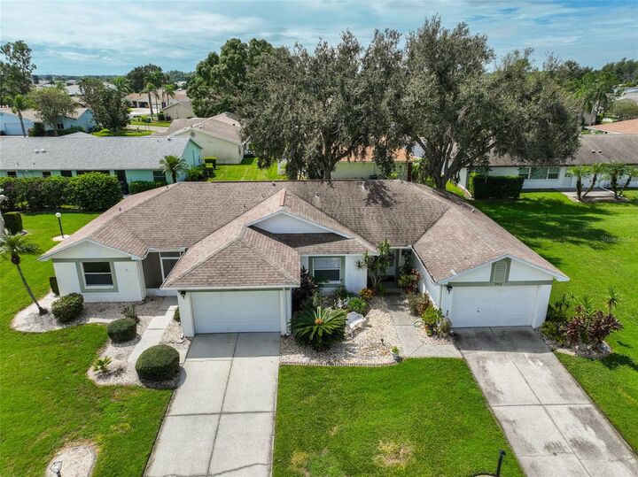 Property Photo:  1910 Grand Cypress Lane  FL 33573 