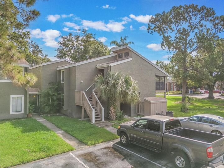 Property Photo: 6172 Peregrine Avenue FL 32819