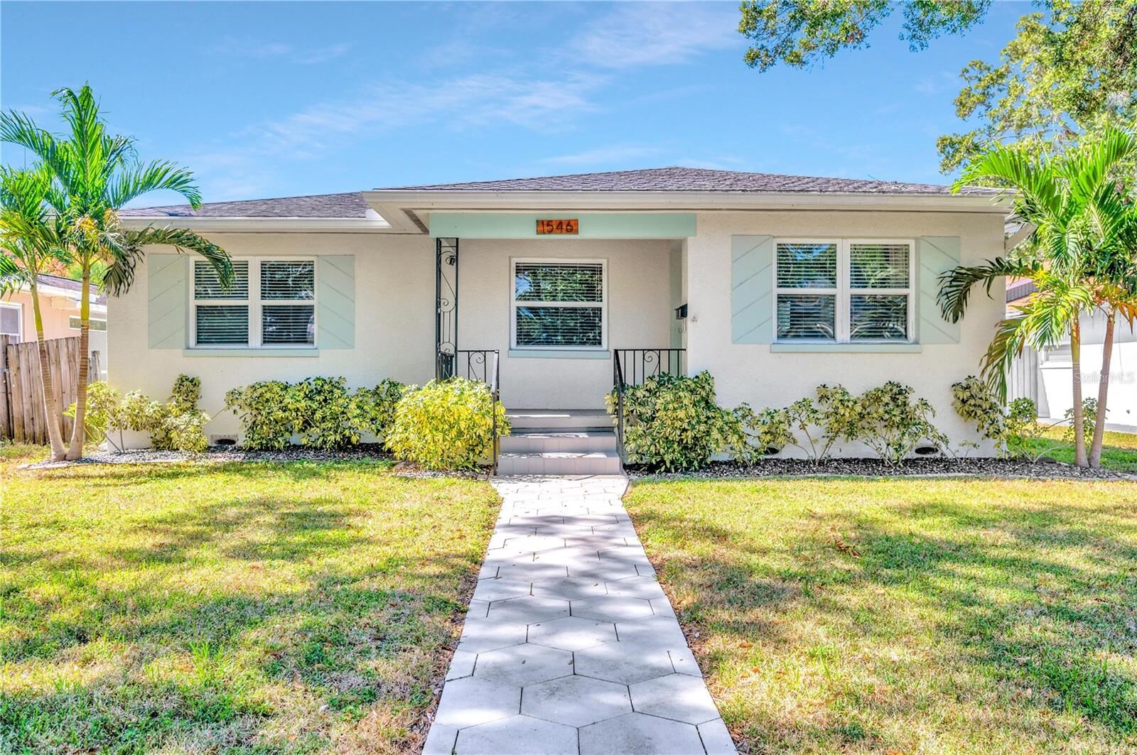 Property Photo:  1546 15th Street N  FL 33704 