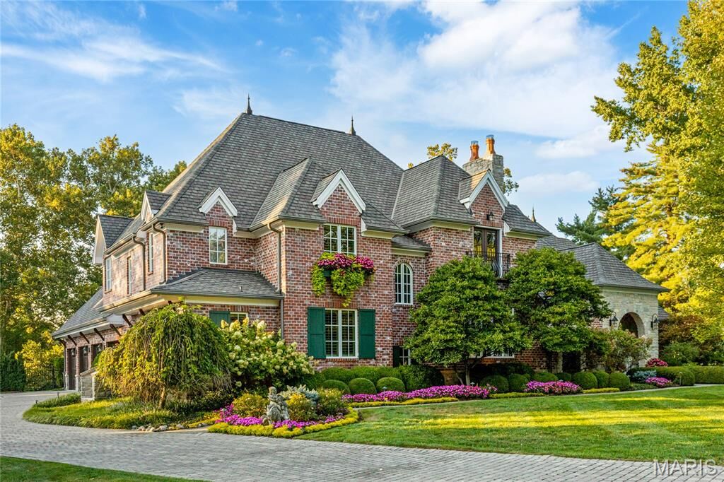 Property Photo:  10 Ridgecreek Road  MO 63141 