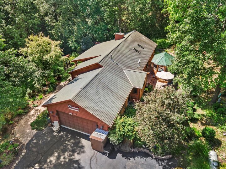 Property Photo: S98w32854 Genevieve Dr WI 53149