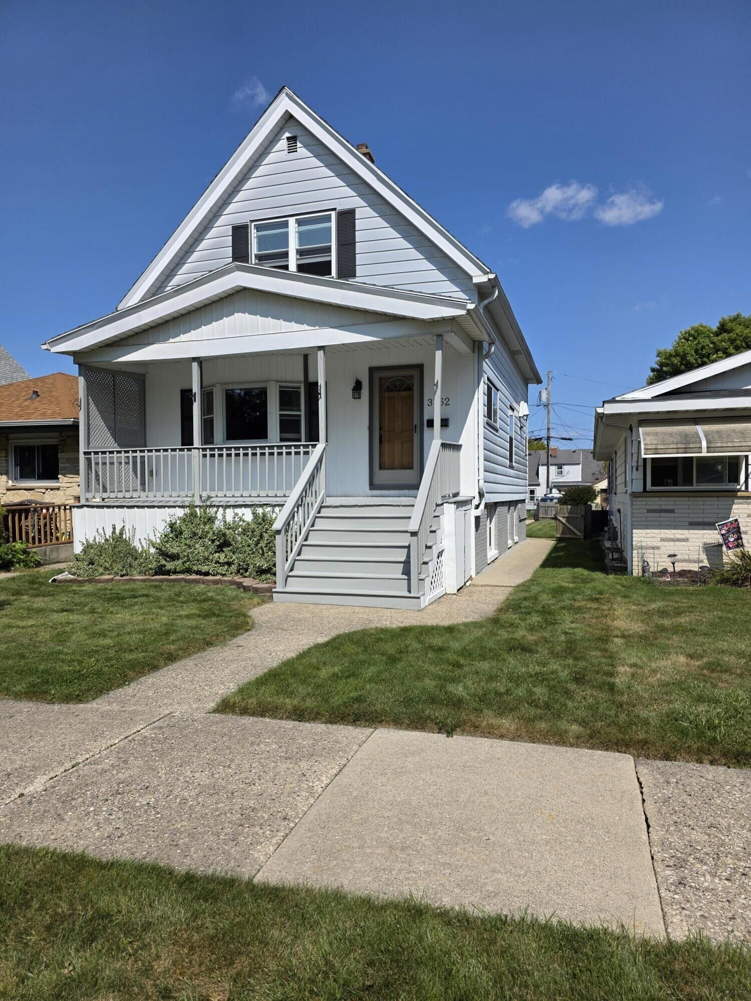 Property Photo: 3762 Holmes Ave WI 53110