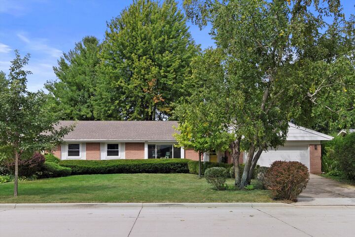 144 Sheffield Dr  Racine WI 53402 photo