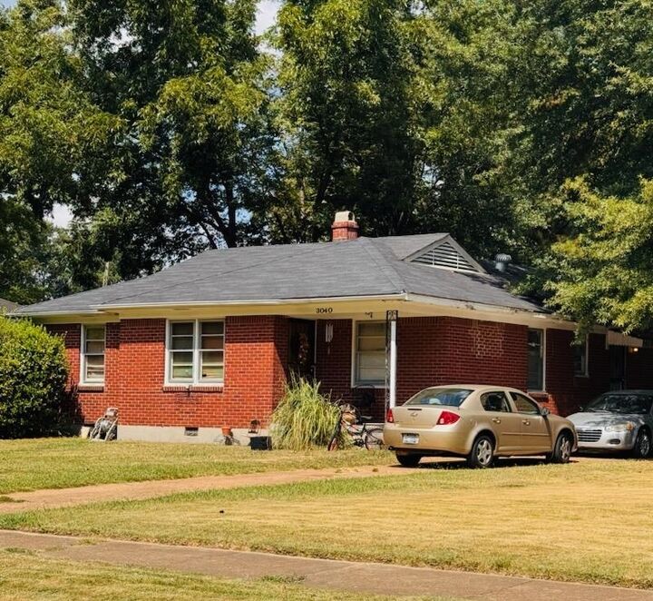 Property Photo:  3040 S Edgeware Rd  TN 38118 