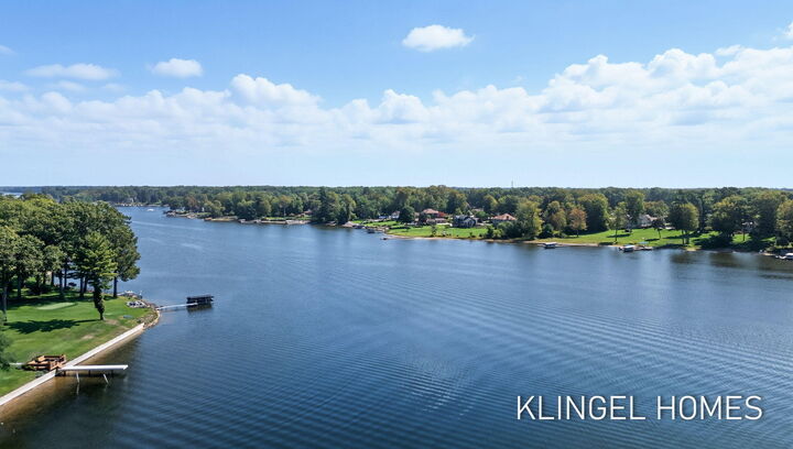 Property Photo:  4235 Braeburn Court  MI 49441 
