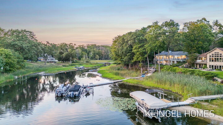 Property Photo: 4235 Braeburn Court MI 49441