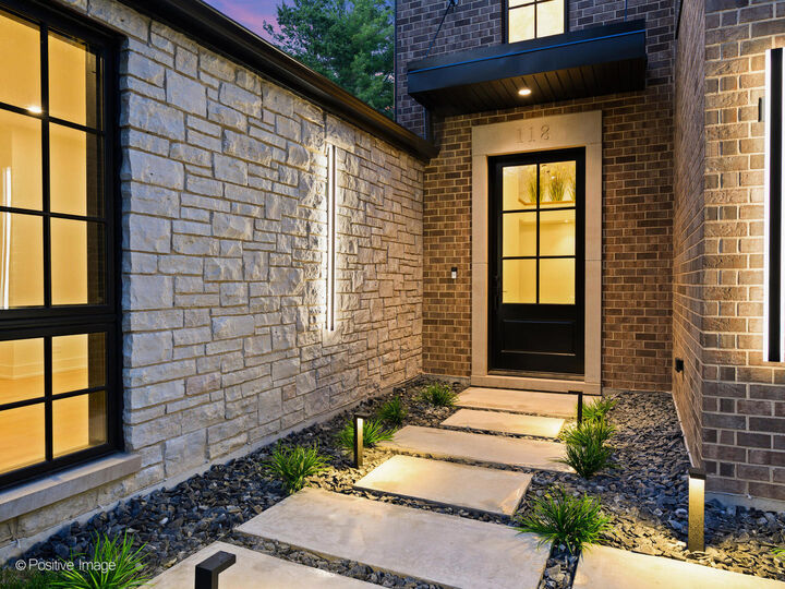 Property Photo: 118 Lockerbie Lane IL 60091