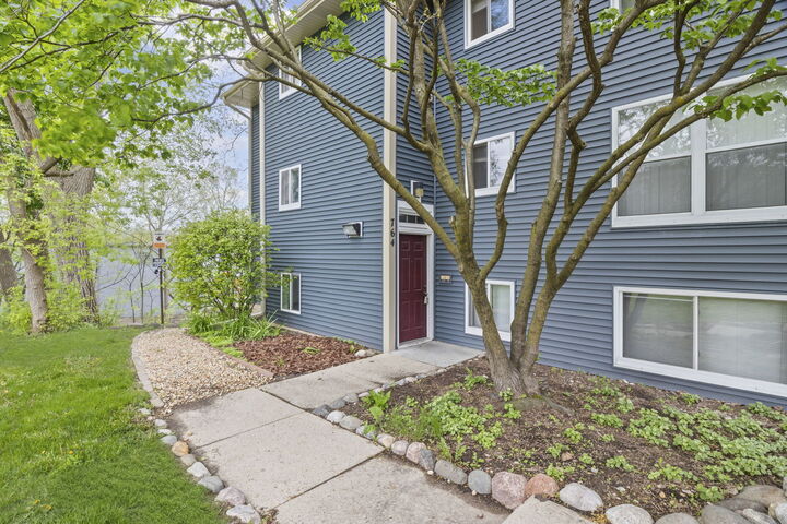 Property Photo:  764 Terrace Court A  IL 60120 