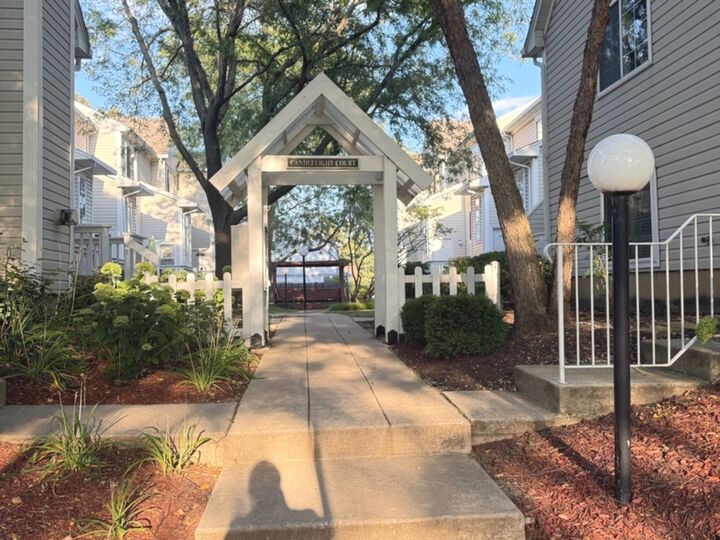 Property Photo: 321 Candlelight Court IL 60440