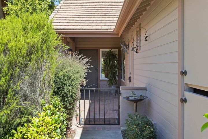 Property Photo:  322 Mahogany Glen  CA 92026 