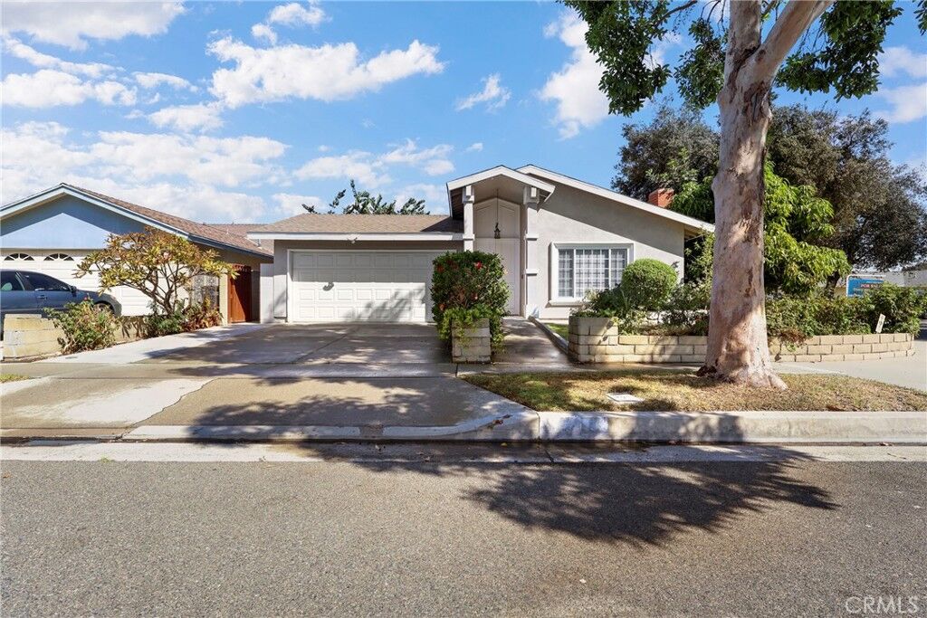Property Photo:  12947 Arabella Place  CA 90703 