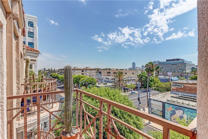 Property Photo:  801 Pine Avenue 407  CA 90813 