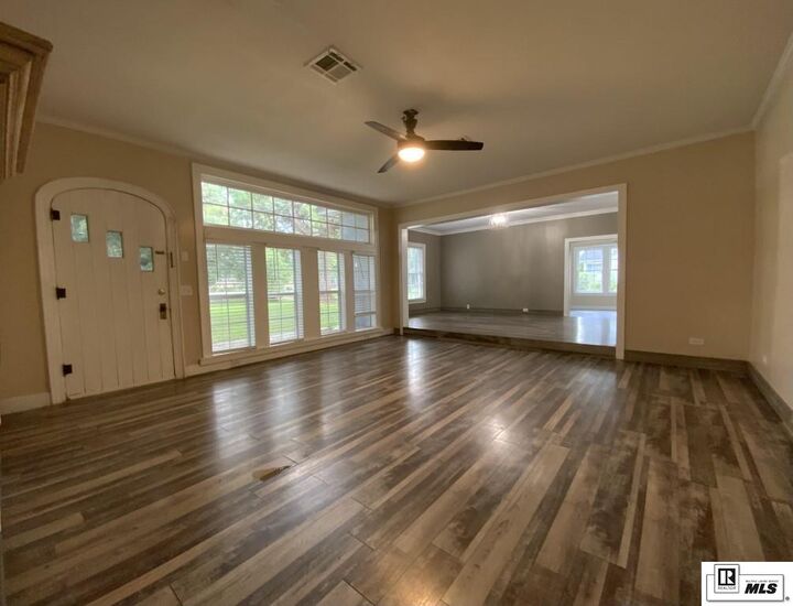 Property Photo:  1802 Loop Road  LA 71295 