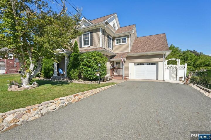 Property Photo:  26 Giannone Road  NJ 07470 