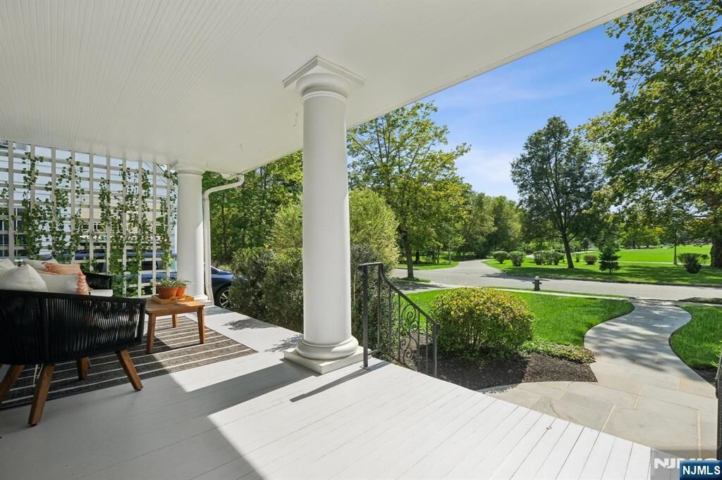 Property Photo:  17 Parkway  NJ 07042 