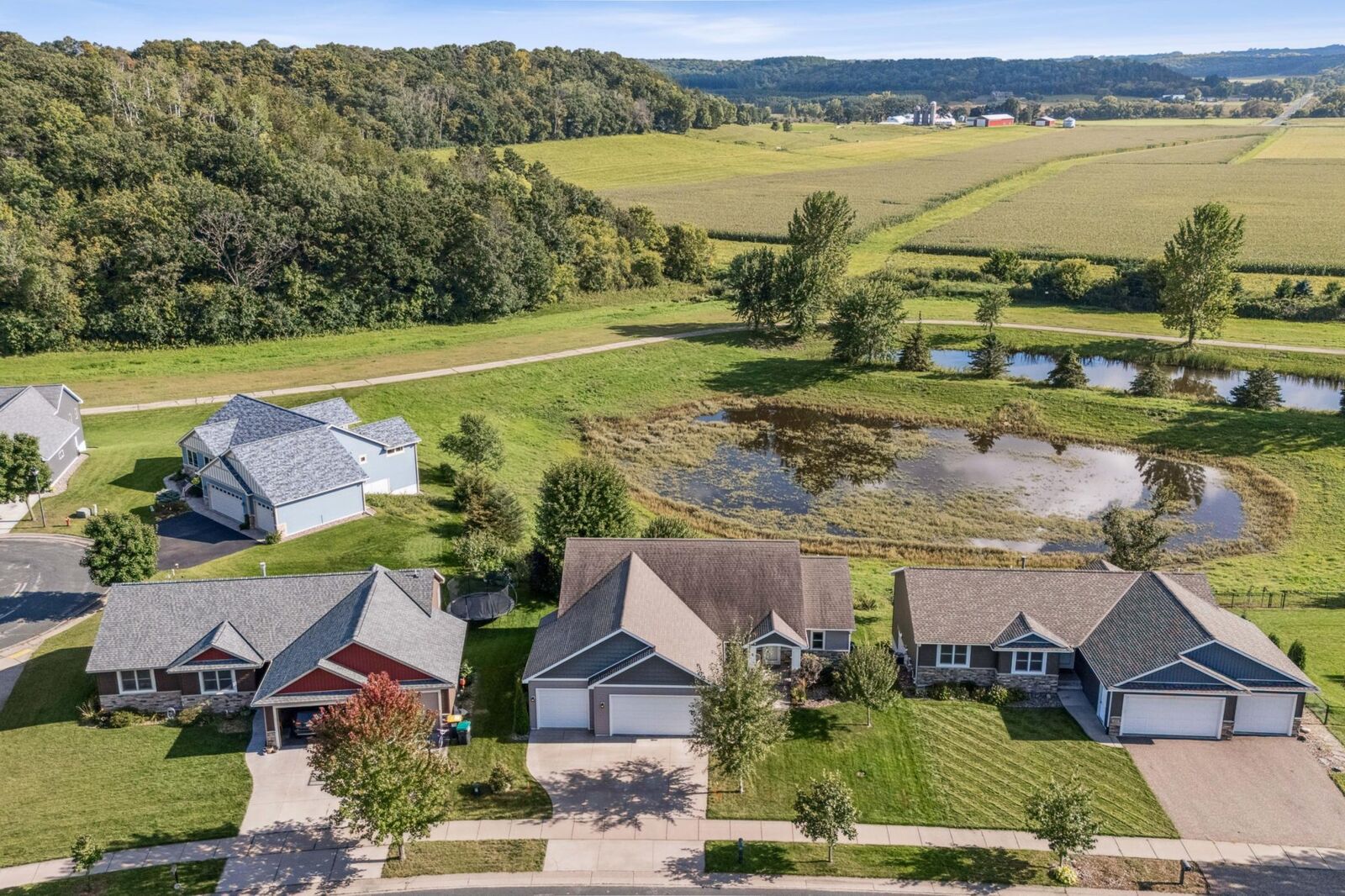 Property Photo:  282 Glenmeadow Street  WI 54022 