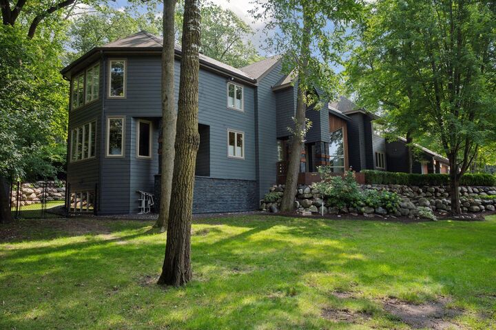 Property Photo: 2411 Lorien Street MN 55305