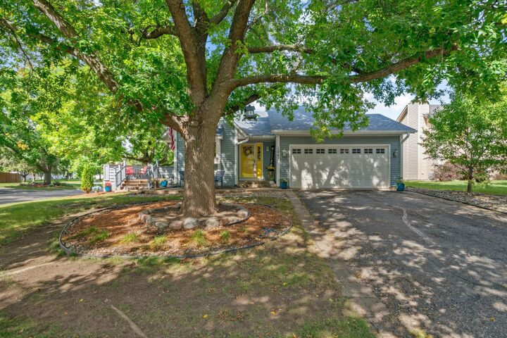 Property Photo:  1067 Hummingbird Lane  MN 55123 