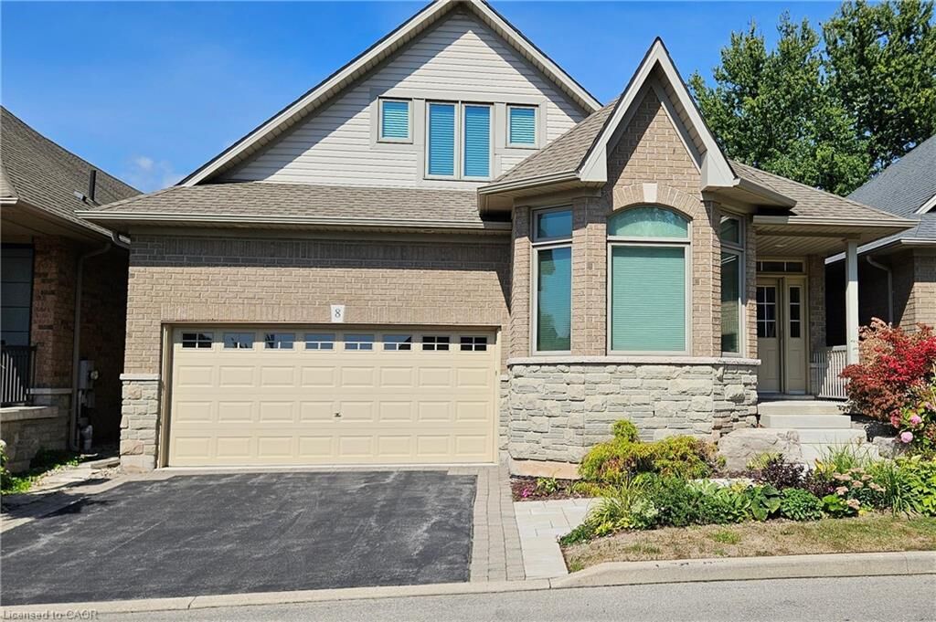 Property Photo:  2141 Caroline Street 8  ON L7R 1L7 
