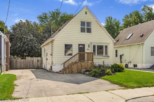 Property Photo:  205 East 26th Street  ON L8V 3C7