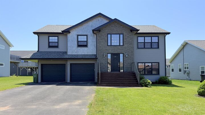 27 Chancellor Street  West Royalty PE C1E 0G1 photo