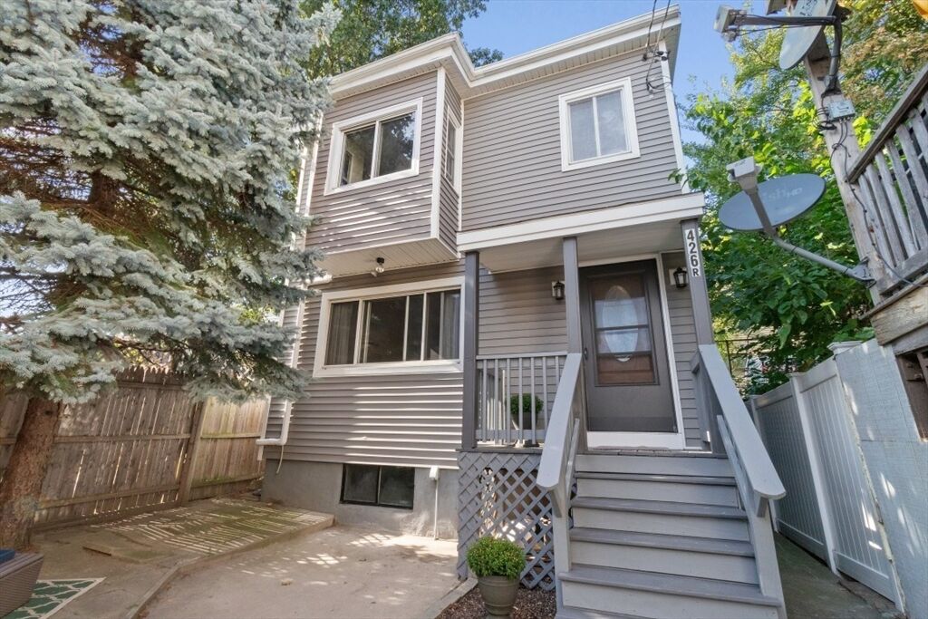 Property Photo:  426-R Saratoga St  MA 02128 