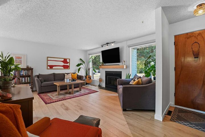 Property Photo: 3527 43 Avenue AB T4N 3B5