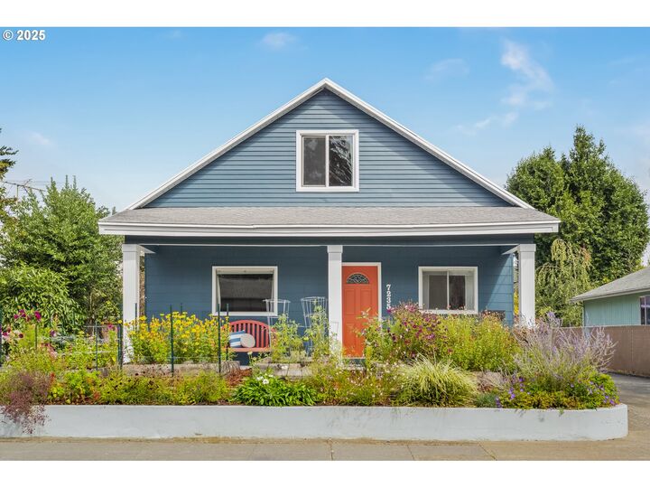 Property Photo: 7235 SE Insley St OR 97206