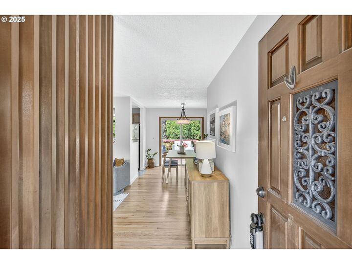 Property Photo:  1605 SW Filmont Ave  OR 97225 