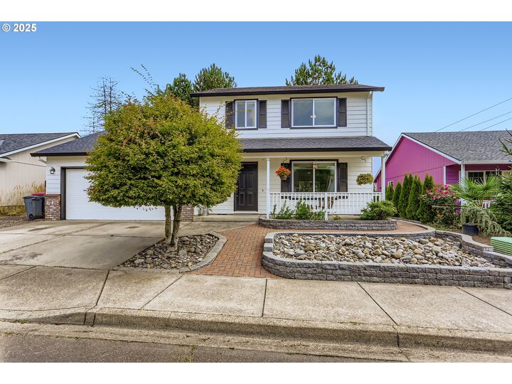 Property Photo:  280 NW Country Ct  OR 97128 